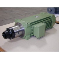 德國(guó) HIMMEL 斜齒輪減速電機(jī) E38傳動(dòng)效率達(dá) 96% 以上穩(wěn)定驅(qū)動(dòng)
